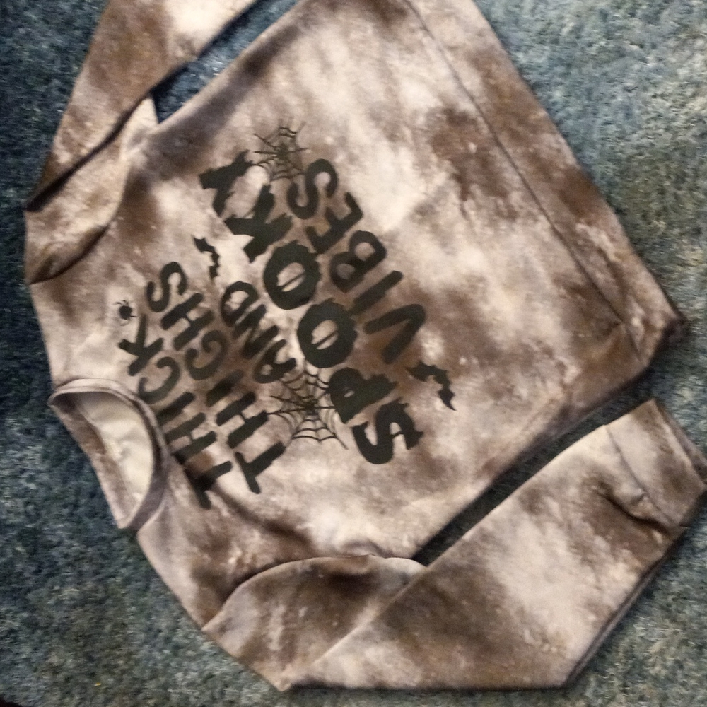 Sweatshirt - Picture 3 of 5